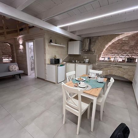 Epoca Suite House Trani Buitenkant foto