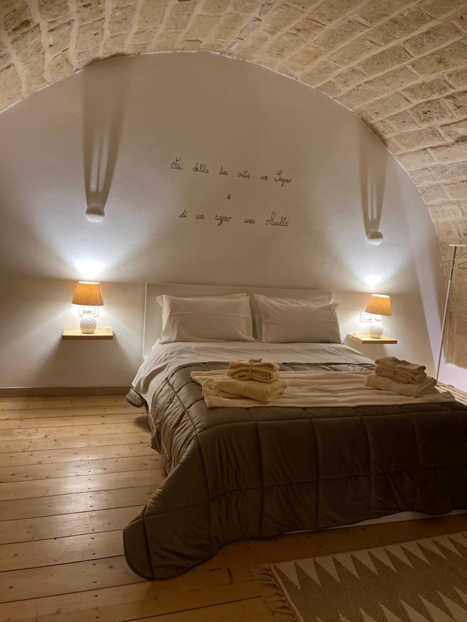 Epoca Suite House Trani Buitenkant foto