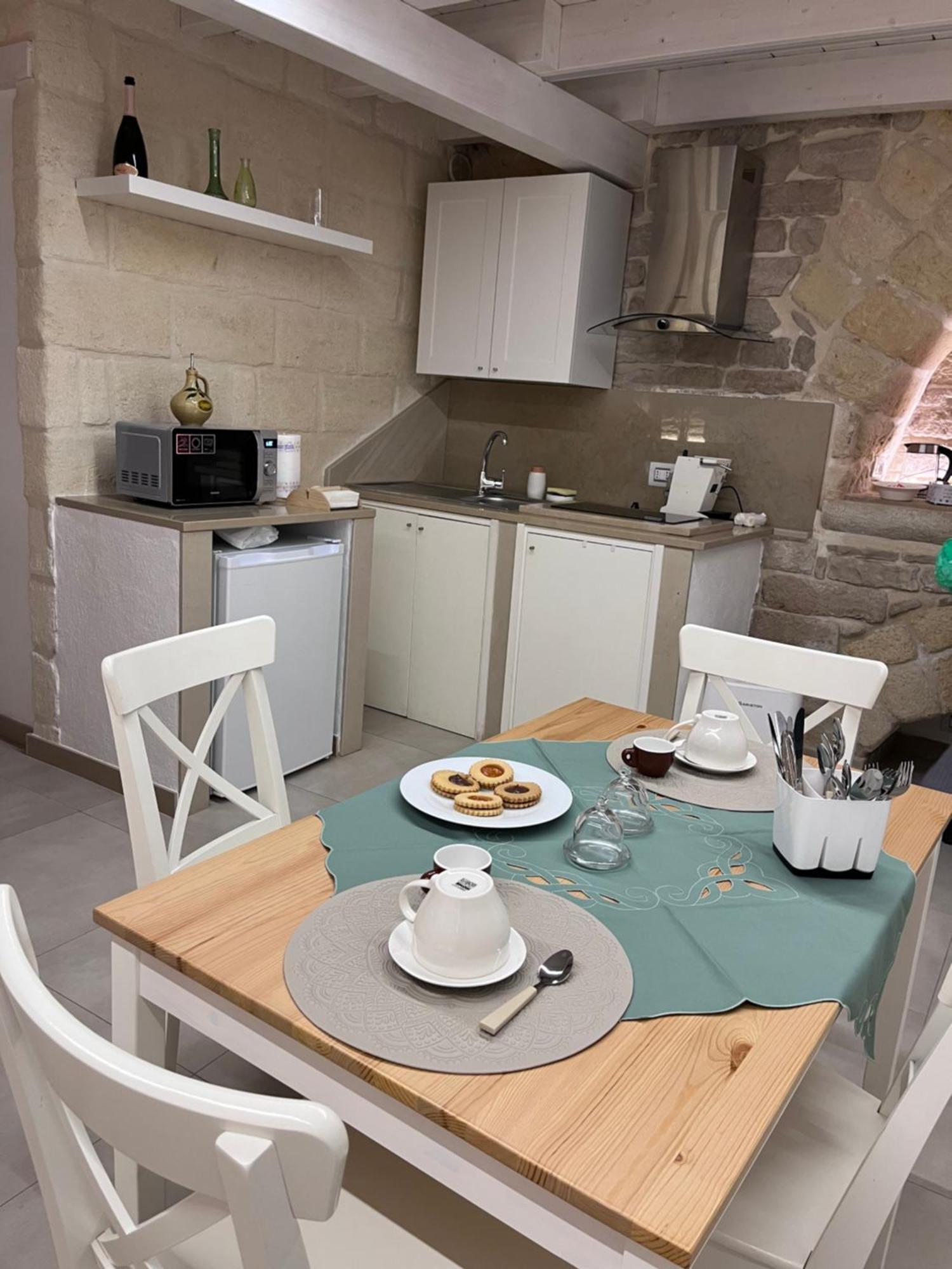Epoca Suite House Trani Buitenkant foto