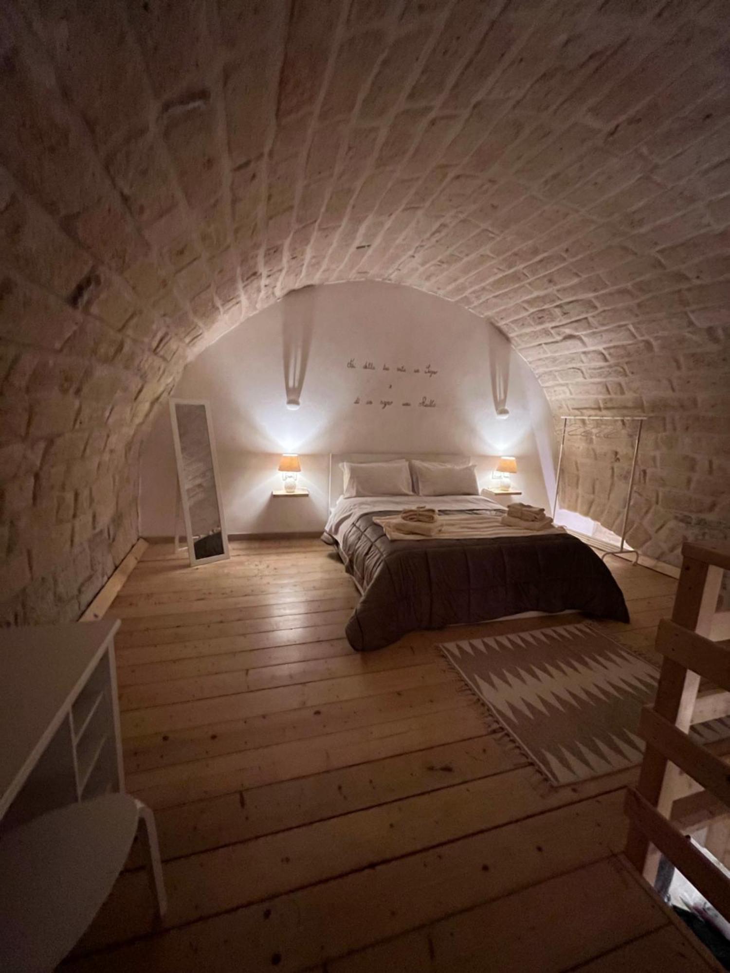 Epoca Suite House Trani Buitenkant foto