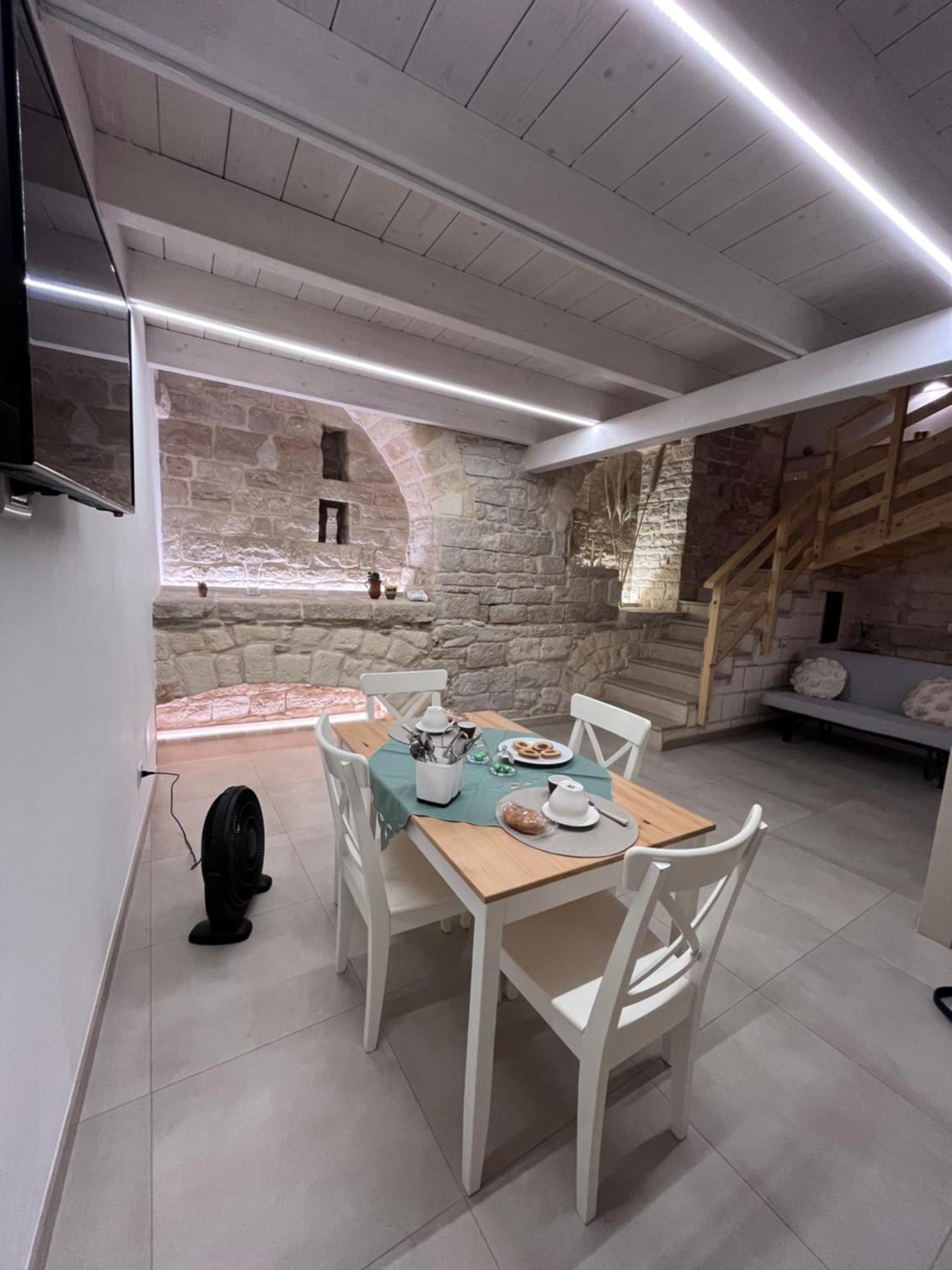 Epoca Suite House Trani Buitenkant foto