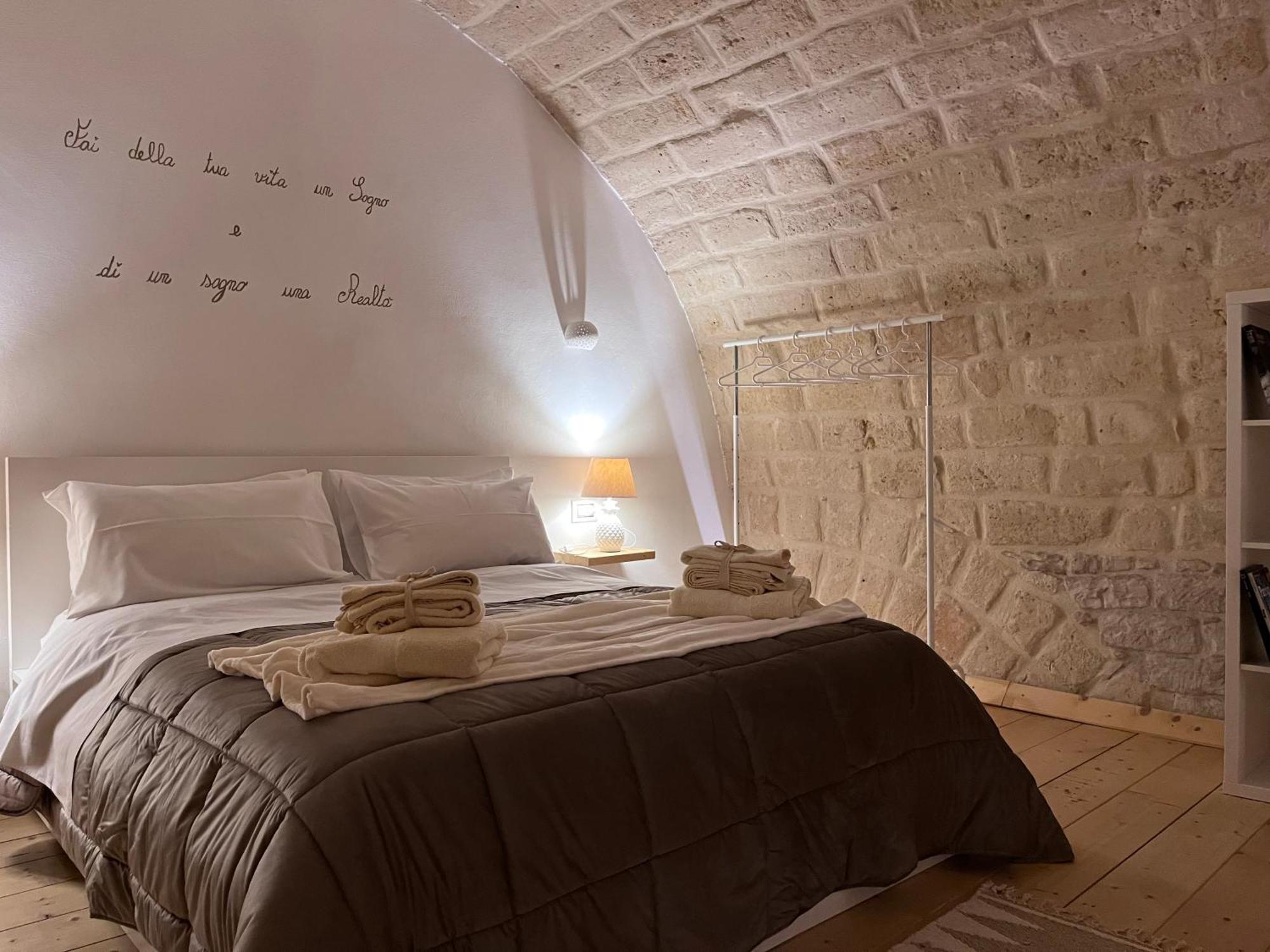 Epoca Suite House Trani Buitenkant foto