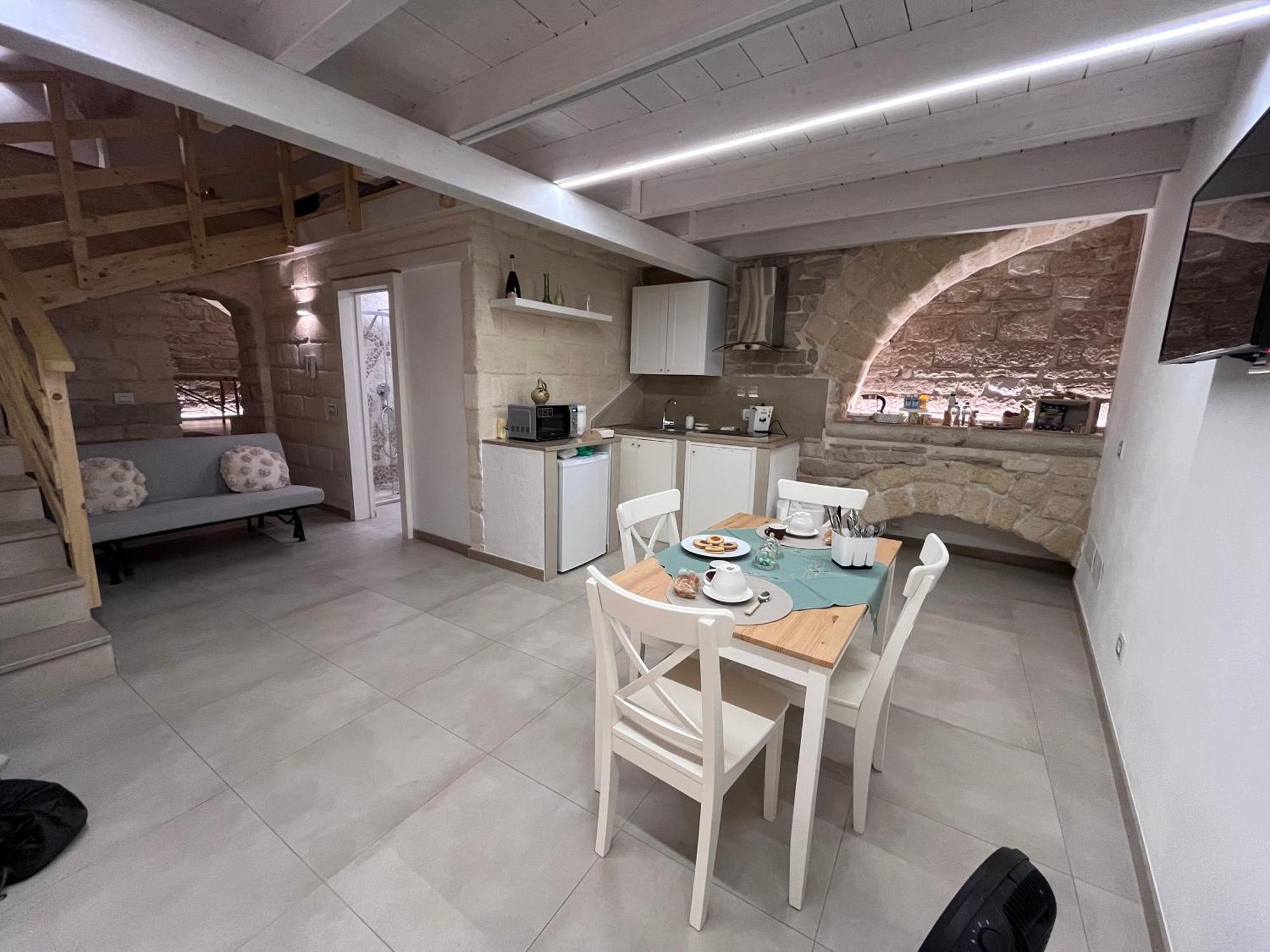 Epoca Suite House Trani Buitenkant foto